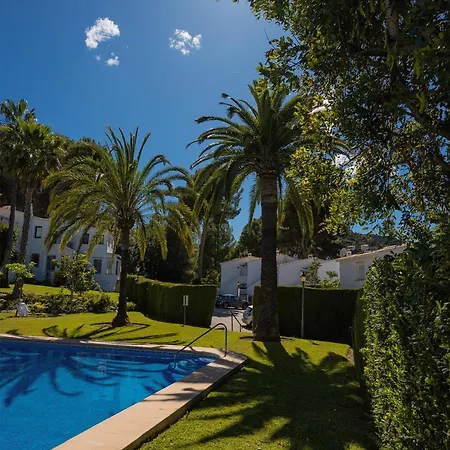 & Mountain Retreat Almendros Apartment