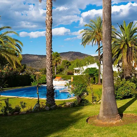 & Mountain Retreat Almendros Apartment *