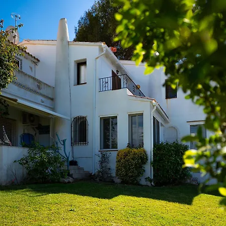 Apartment & Mountain Retreat Almendros *